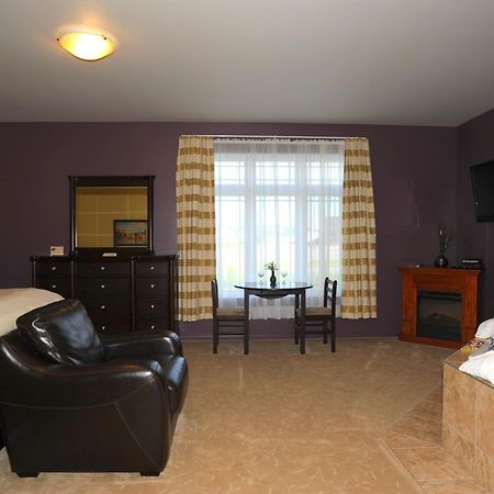 Hotel La Porte de la Matawinie Saint Jean De Matha Esterno foto